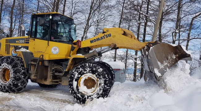 Büyükşehir kar temizleme çalışmalarına ara vermeden devam ediyor