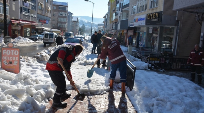 Kdz. Ereğli’de Karla Mücadele Her Yönüyle Sürüyor