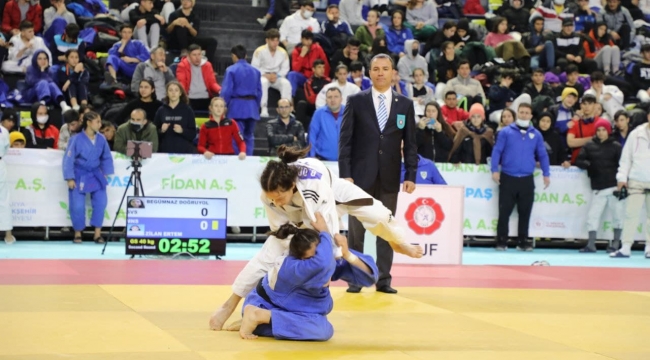 Ümitler Türkiye Judo Şampiyonası Sakarya’da başladı