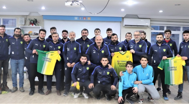 YUSUFELİ BELEDİYESİ’NDEN YUSUFELİSPOR'A MALZEME DESTEĞİ