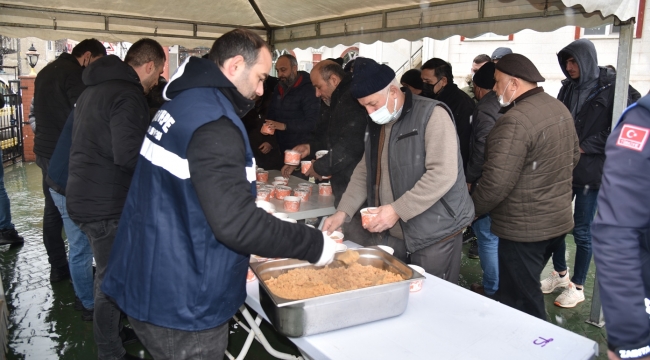 KARTEPE’DE ÇANAKKALE DESTANI ANISINA HELVA İKRAMI