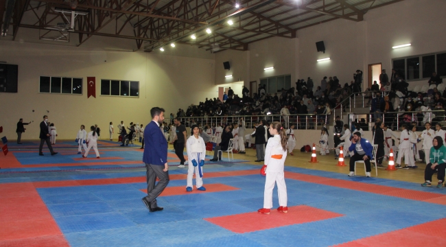 SAKARYA U21 YAŞ ALTI TÜRKİYE KARATE ŞAMPİYONASI İL SEÇMELERİ ŞAMPİYONASI SONA ERDİ