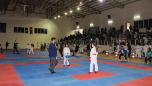 SAKARYA U21 YAŞ ALTI TÜRKİYE KARATE ŞAMPİYONASI İL SEÇMELERİ ŞAMPİYONASI SONA ERDİ