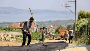 Mahmudiye’ye güçlü altyapı ve 200 ton asfalt 