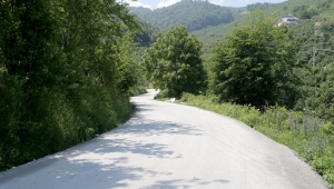 Akyazı’nın iki mahallesinde beton yol tamam