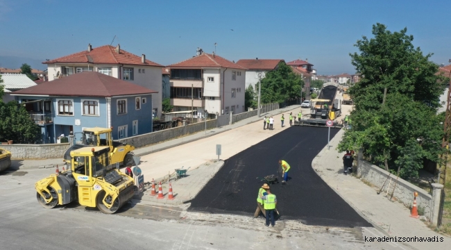 DÜZCE BELEDİYESİNDEN ASFALT ATAĞI