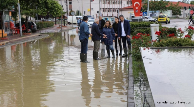 Vali Arslan,Yağıştan Etkilenen Bölgelerde İncelemelerine Devam Ediyor