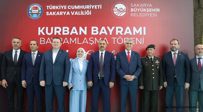 Bayramlaşma geleneği bu yıl da değişmedi