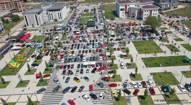 KARTEPE’DE AUTO SHOW 2022 RENKLİ GEÇTİ