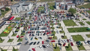 KARTEPE’DE AUTO SHOW 2022 RENKLİ GEÇTİ