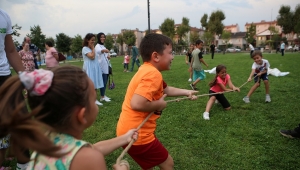 Geleneksel Çocuk Şenliğinde minikler çok eğlendi