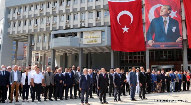 YEŞİL, ATATÜRK’ÜN ZONGULDAK’A GELİŞİ NEDENİYLE DÜZENLENEN TÖRENE KATILDI