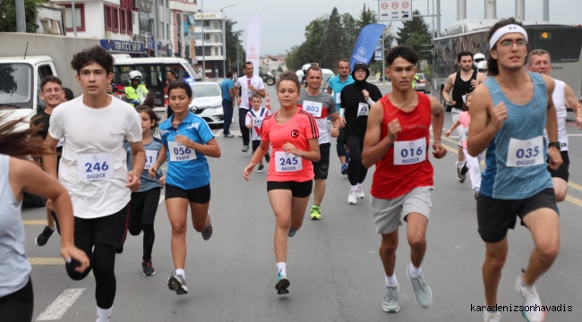 7'DEN 70'E 100. YILDA ZAFER KOŞUSUNA KATILDILAR