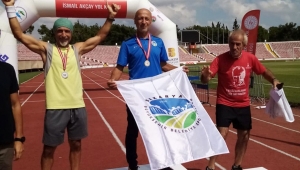 Atletizmde altın madalya geldi