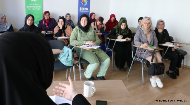 Adapazarı SGM’de ‘Huzurlu Ailem Atölyeleri’ devam ediyor