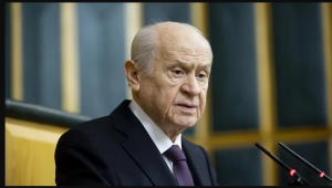 MHP Lideri Devlet Bahçeli: Serok Ahmet akıldan nasipsizdir, aklen de zifiri karanlıktır