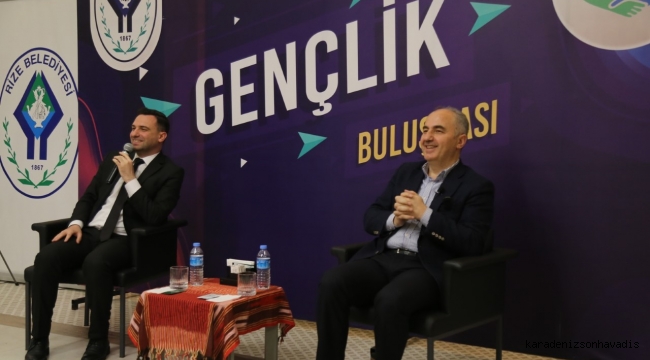 BAŞKAN METİN, YENİ TESİSTE GENÇLİK BULUŞMASI'NA KATILDI