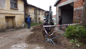 Köseler Mahallesi’nde 2 deponun bağlantı hatları yapılıyor