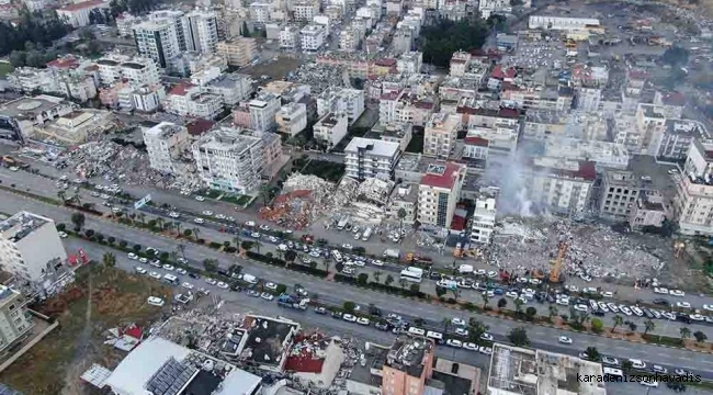 10 yaşındaki küçük kız hayata tutundu