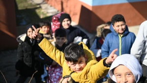 Kartepe Belediyesi Hatay/Defne'de yaraları sarıyor