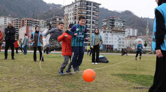 RİZE BELEDİYESİ MAHALLELER ARASI YİĞİT DEMİREL ÇOCUK FUTBOL TURNUVASI VE ŞÖLENİ TAMAMLANDI