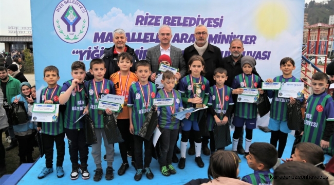 RİZE’DE MAHALLELER ARASI YİĞİT DEMİREL ÇOCUK FUTBOL TURNUVASI ŞÖLEN HAVASINDA GEÇTİ