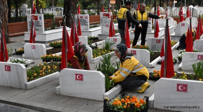 18 MART’A ÖZEL 30 BİN ÇİÇEK