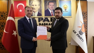 Doç. Dr. Kemal Şamlıoğlu, AK Parti Rize'de Aday Adaylığı Başvurusunu Yaptı