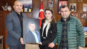 Maden işçisinin kızından Demir’e anlamlı hediye 