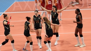 VakıfBank kupada yarı finalde