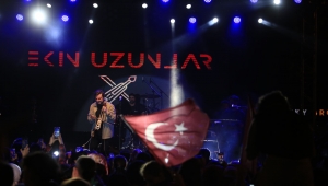 EKİN UZUNLAR’DAN MUHTEŞEM PERFORMANS