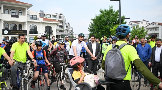 KOCAMAN’DAN GENÇLERLE BİSİKLET TURU