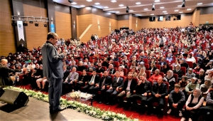 Rize'de, Hayati İnanç’ın katılımıyla “Can Veren Pervaneler” konulu program gerçekleştirildi