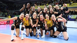 Son Şampiyon VakıfBank Süper Final'de sahne alıyor