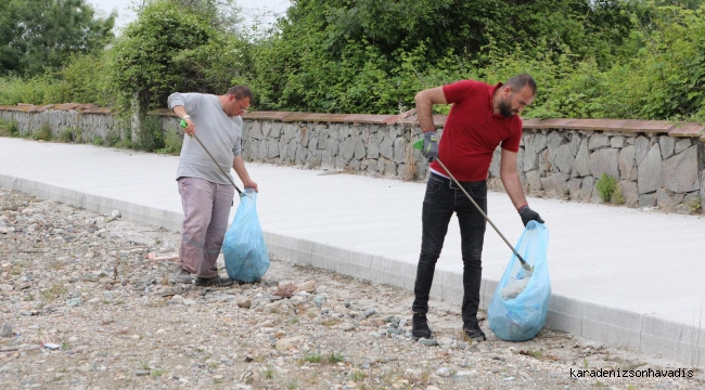 Arifiye Belediyesi bayram öncesi Gölbaşı yolunda mıntıka temizliği yaptı