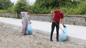 Arifiye Belediyesi bayram öncesi Gölbaşı yolunda mıntıka temizliği yaptı