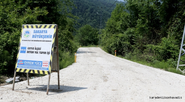 Büyükşehir’den Geyve’nin kırsalına 14 kilometre yeni beton yol