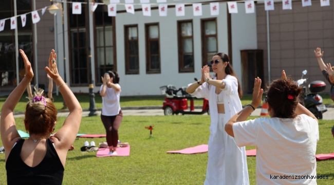 Dünya Yoga Günü'nde kadınlar Leyla Dizdar'da buluştu