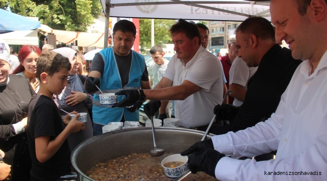 Ferizli’de Aşure Bereketi