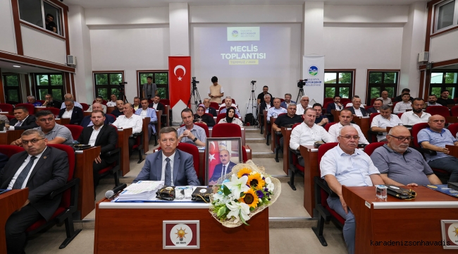 Fevzi Kılıç’sız ilk mecliste O’nun yeri çiçeklerle süslendi