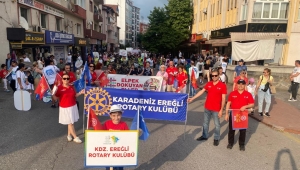 Kdz Ereğli Rotary Kulübü, festival kortejinde çocuk felcine son dedi