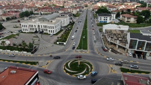 Merhum Fevzi Kılıç’ın adı Erenler Evliya Çelebi Caddesi’nde yaşatılacak