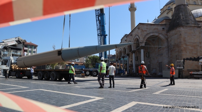 Cami minarelerinin sökme işlemi başlatıldı