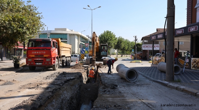 Kirişhane ve Cumhuriyet caddelerinin yağmur suyu hattı büyükşehir ile yenileniyor