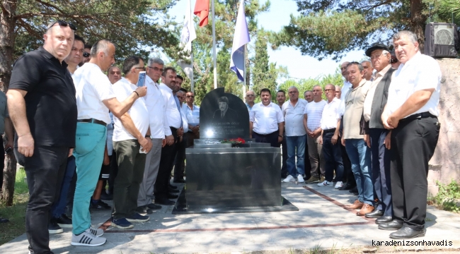 Şemsi Denizer kabri başında anıldı