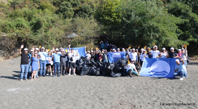 Dünya Temizlik Günü’nde plajlar bölgesindeki çöpler toplandı