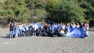 Dünya Temizlik Günü’nde plajlar bölgesindeki çöpler toplandı