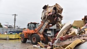 KARTEPE’DE 30 GÜNDE 50 TON İRİ HACİMLİ ATIK TOPLANDI