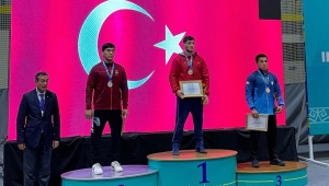 Büyükşehir sporcusundan Kazakistan’da Milli gurur