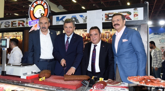 GÜLSOY : KAYSERİ'NİN YÖRESEL ÜRÜNLERİ YÖREX'TE BÜYÜK İLGİ GÖRDÜ